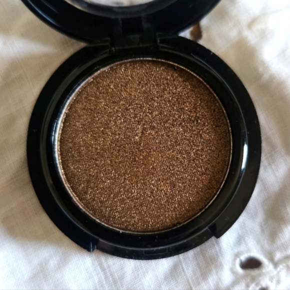 DLS Eyeshadow - Picture 1 of 1